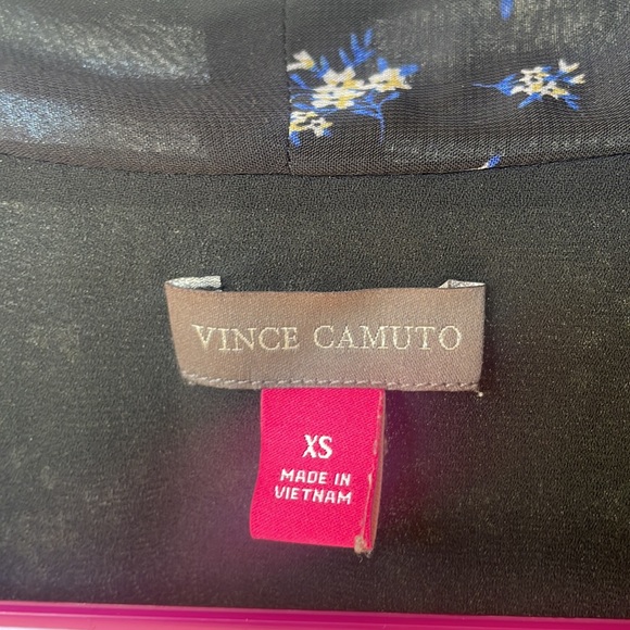 *Mismatched Pattern Wrap Top- Vince Camuto - Picture 6 of 7